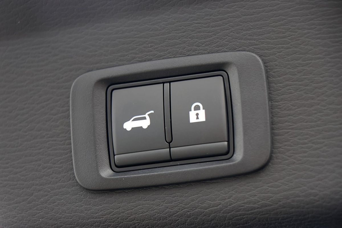 2025 Mitsubishi Outlander Exceed Tourer ZM