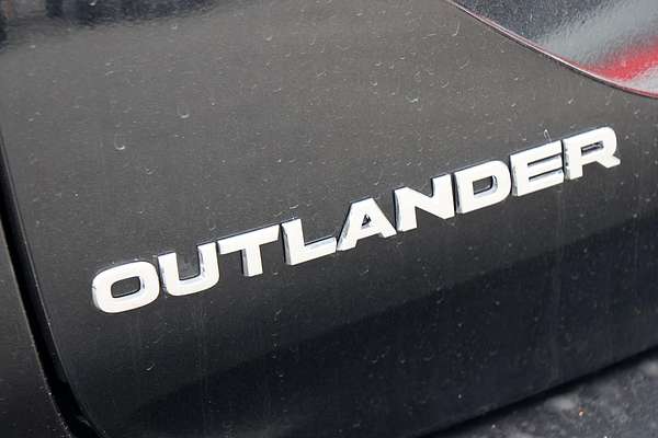 2025 Mitsubishi Outlander Exceed Tourer ZM