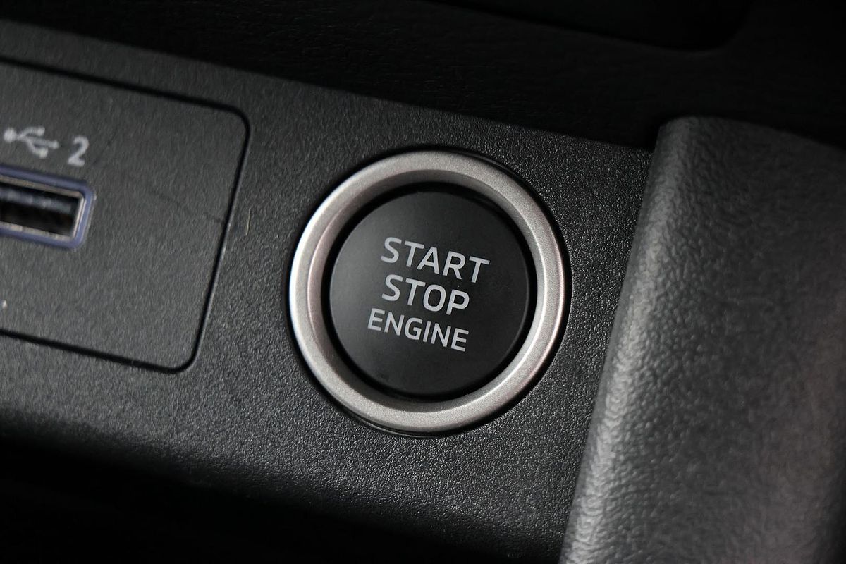 2025 Mitsubishi Triton GSR MV 4X4