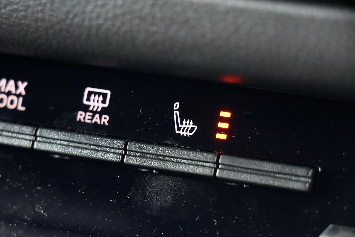 2025 Mitsubishi Triton GSR MV 4X4