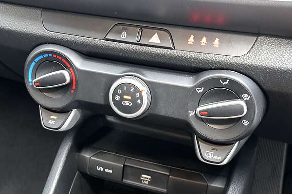 2022 Kia Stonic S YB