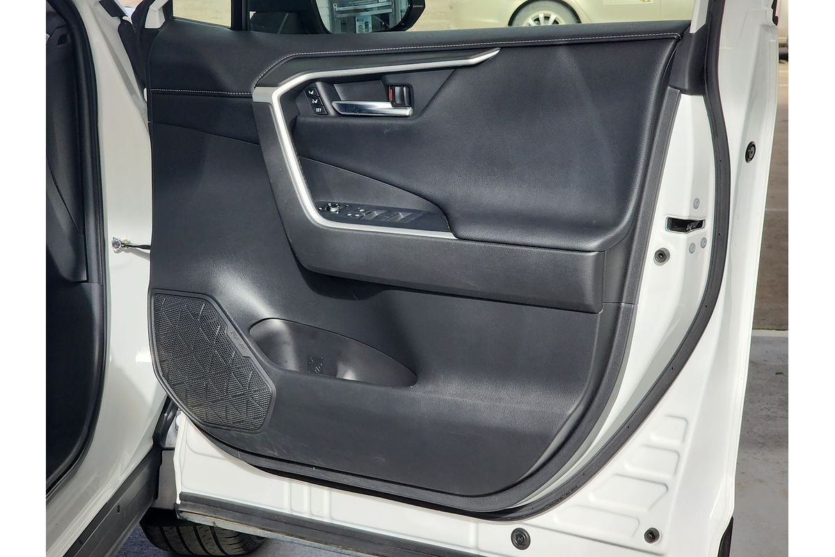 2020 Toyota RAV4 Cruiser AXAH54R