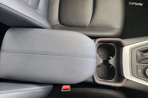 2020 Toyota RAV4 Cruiser AXAH54R