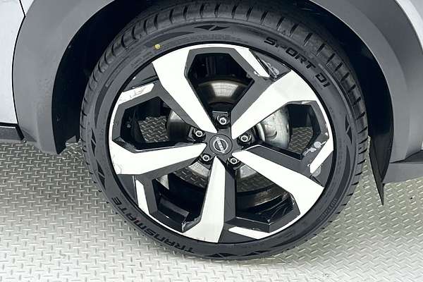 2022 Nissan JUKE ST-L F16