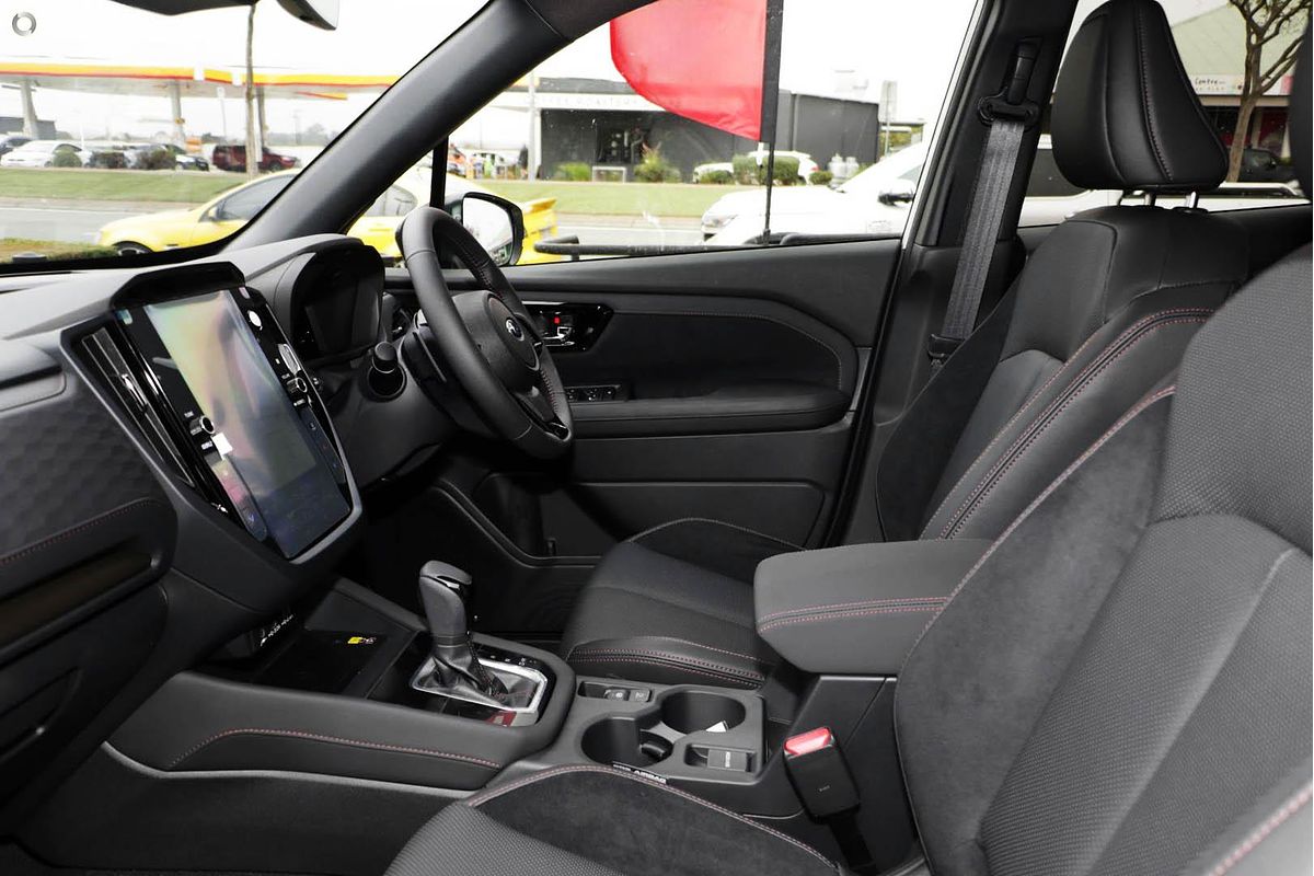 2025 Subaru Forester Hybrid Touring S6