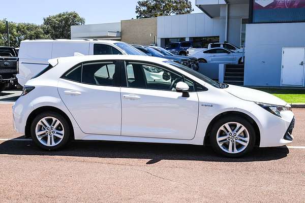 2022 Toyota Corolla Ascent Sport Hybrid ZWE211R