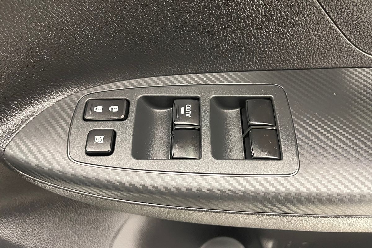 2024 Mitsubishi Eclipse Cross ES YB