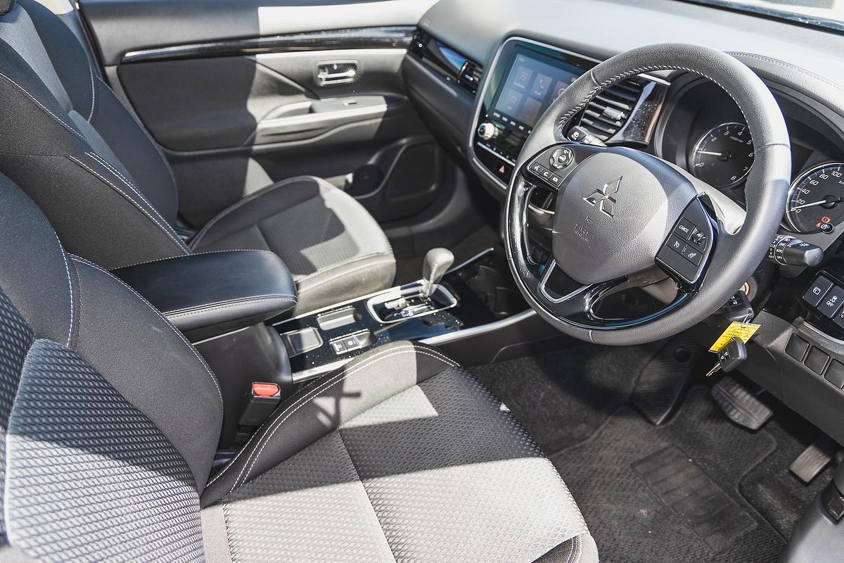 2020 Mitsubishi Outlander ES ZL