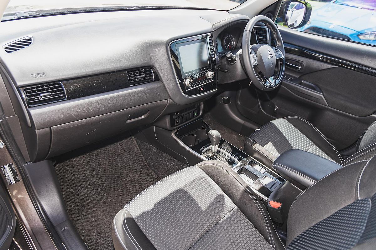 2020 Mitsubishi Outlander ES ZL