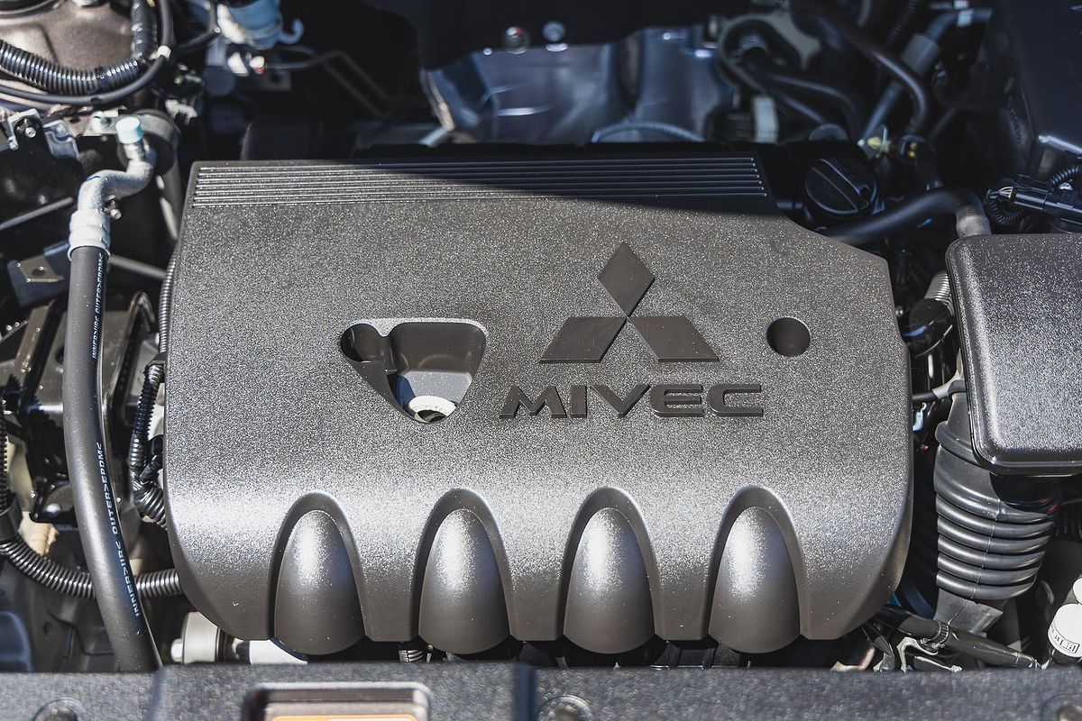 2020 Mitsubishi Outlander ES ZL