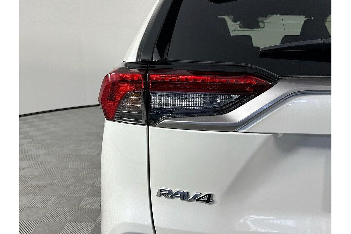 2022 Toyota RAV4 XSE AXAH54R