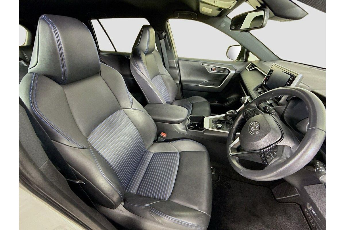 2022 Toyota RAV4 XSE AXAH54R