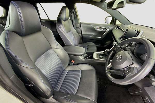 2022 Toyota RAV4 XSE AXAH54R