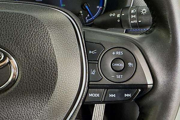 2022 Toyota RAV4 XSE AXAH54R