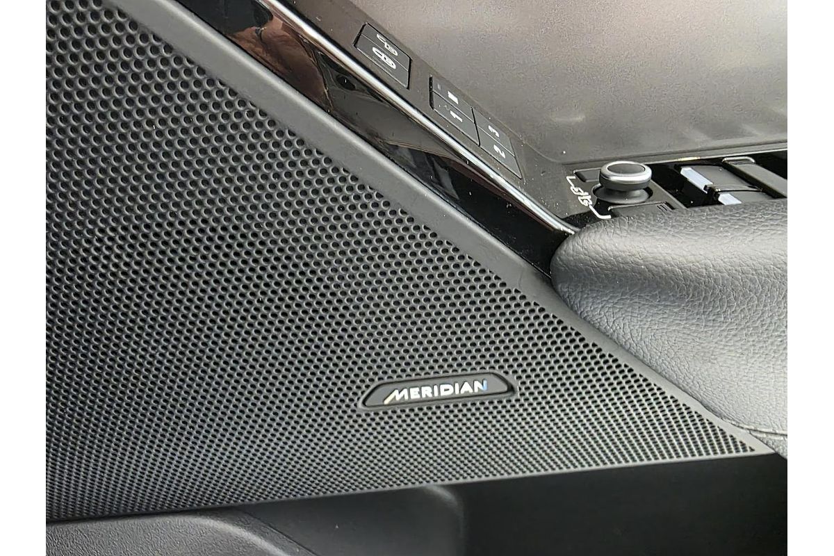 2019 Land Rover Range Rover Velar P250 SE L560