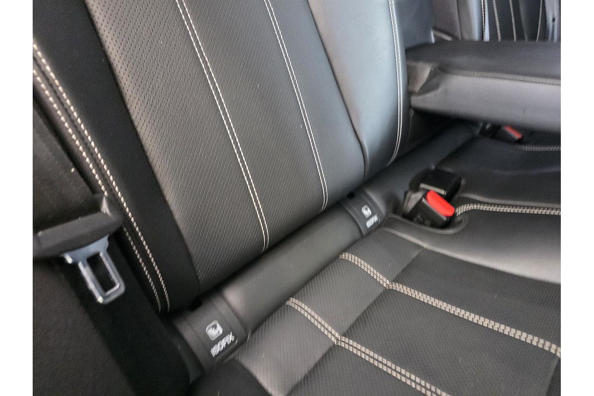 2019 Land Rover Range Rover Velar P250 SE L560