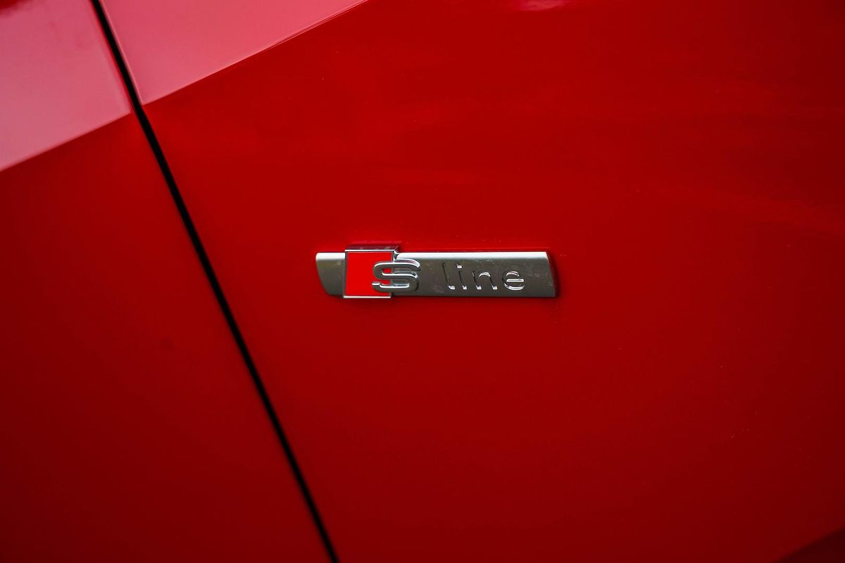 2025 Audi Q2 35 TFSI S line edition GA