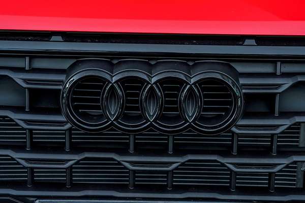 2025 Audi Q2 35 TFSI S line edition GA