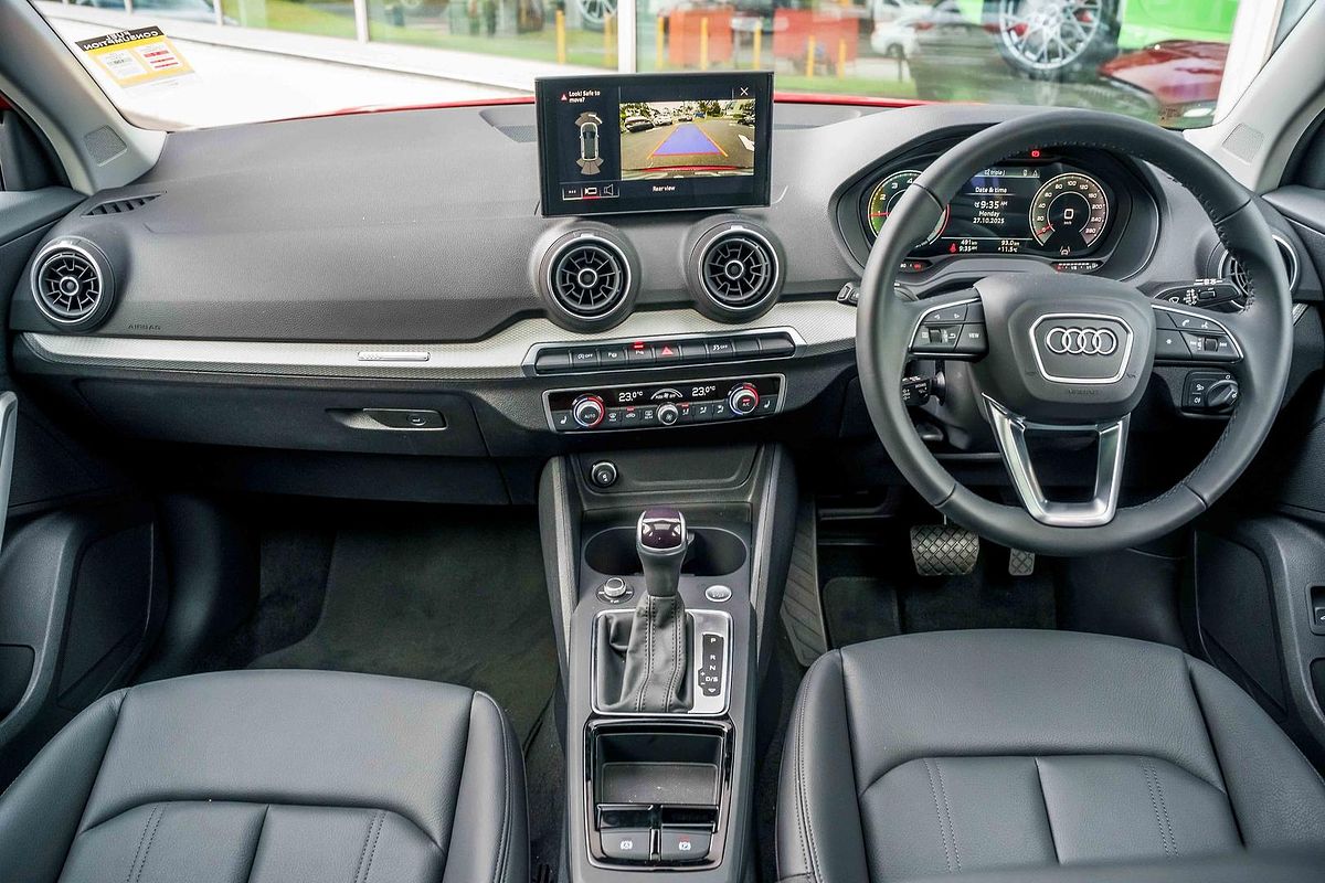 2025 Audi Q2 35 TFSI S line edition GA