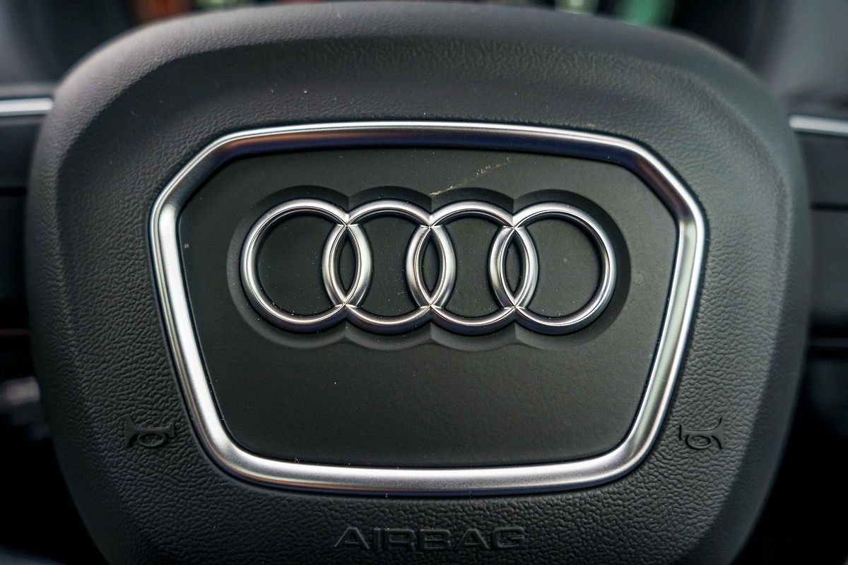 2025 Audi Q2 35 TFSI S line edition GA