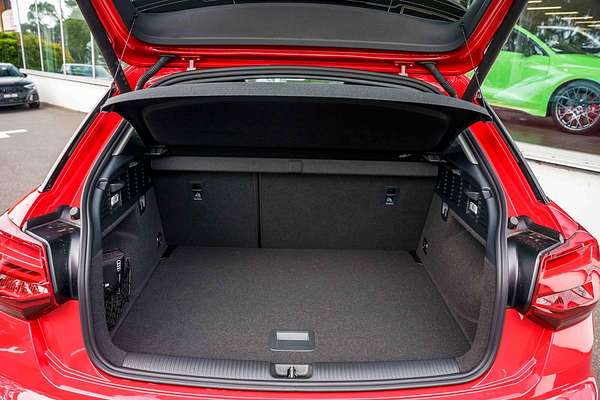 2025 Audi Q2 35 TFSI S line edition GA