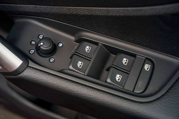 2025 Audi Q2 35 TFSI S line edition GA