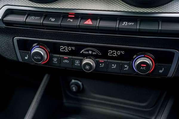 2025 Audi Q2 35 TFSI S line edition GA