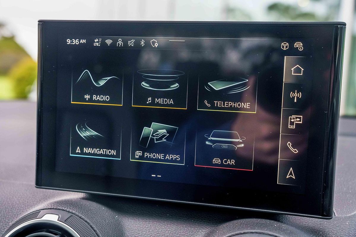 2025 Audi Q2 35 TFSI S line edition GA