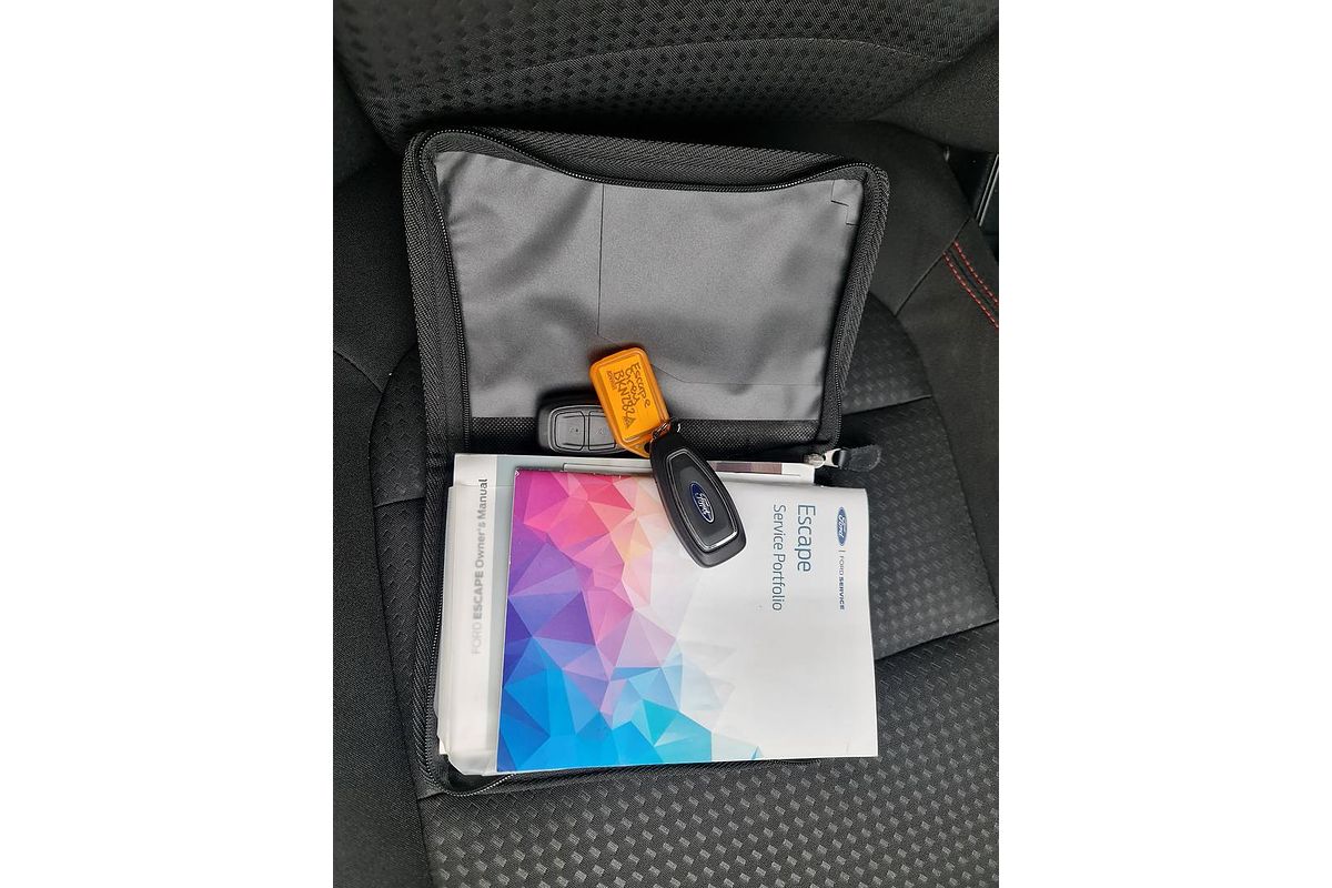 2020 Ford Escape ST-Line ZH