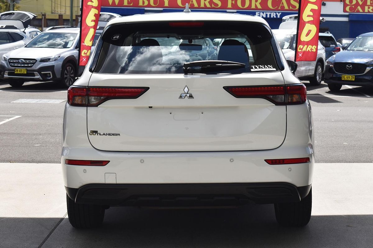 2023 Mitsubishi Outlander ES ZM