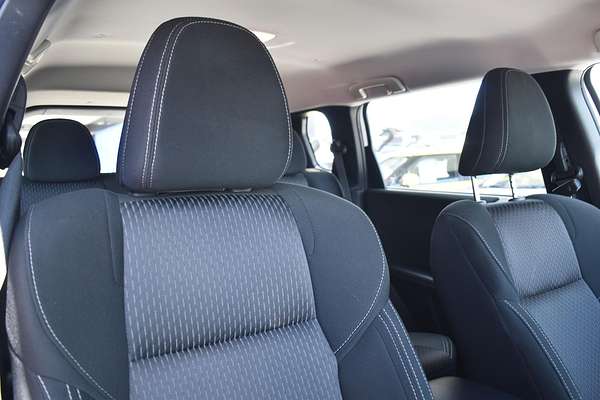 2023 Mitsubishi Outlander ES ZM