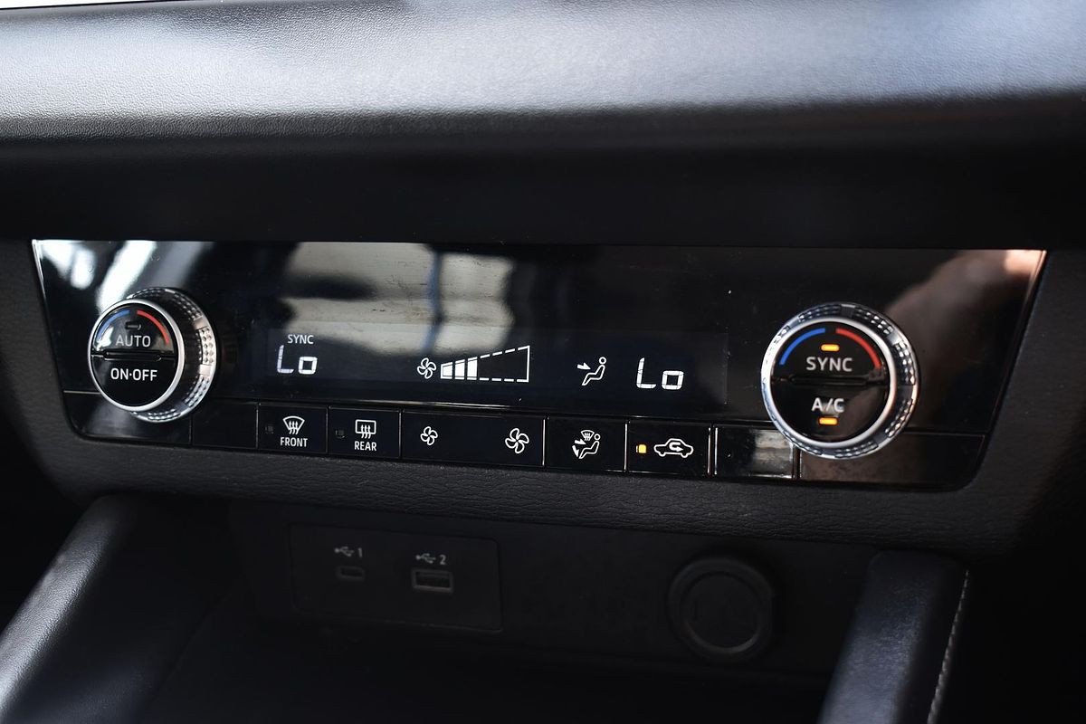 2023 Mitsubishi Outlander ES ZM