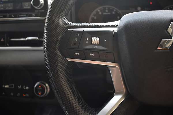 2023 Mitsubishi Outlander ES ZM