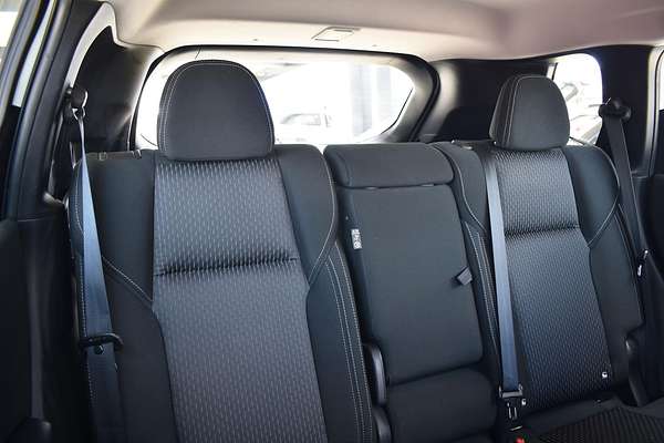 2023 Mitsubishi Outlander ES ZM