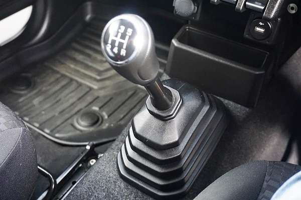 2022 Suzuki Jimny GLX GJ