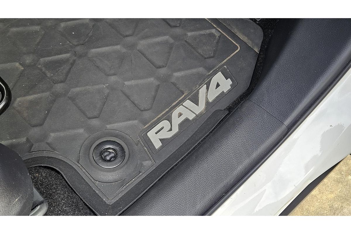 2019 Toyota RAV4 GXL MXAA52R