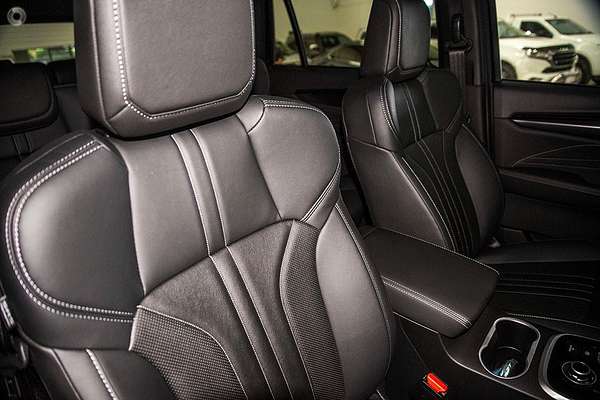 2025 Isuzu MU-X LS-T