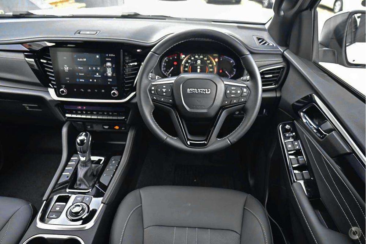 2025 Isuzu MU-X LS-T