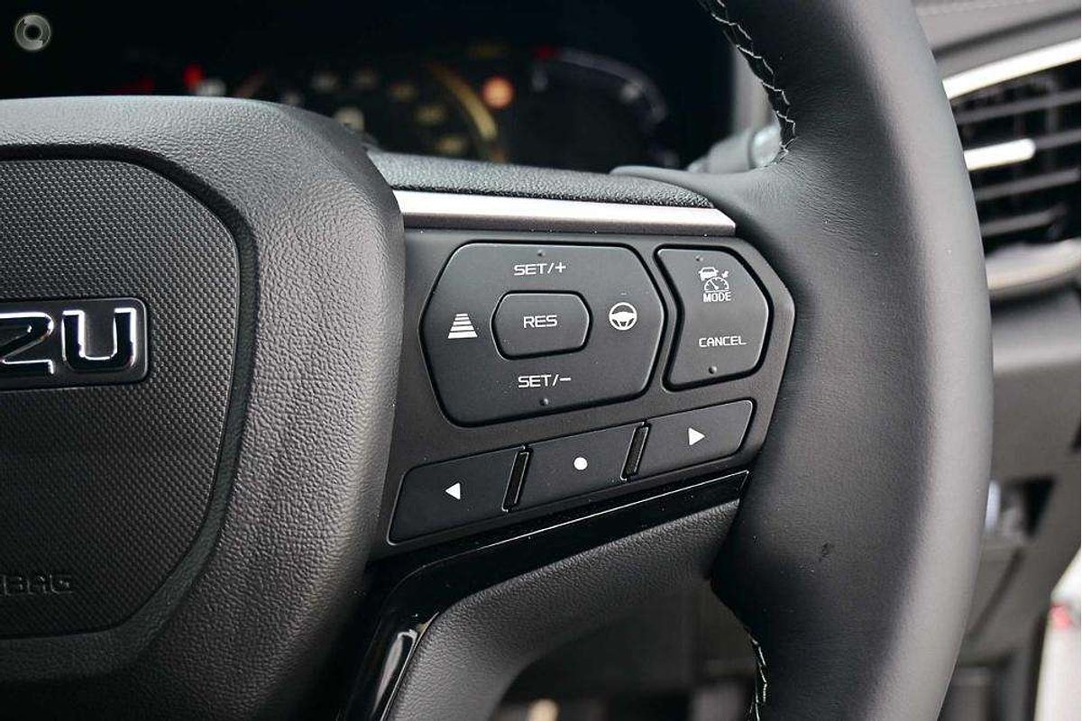 2025 Isuzu MU-X LS-T