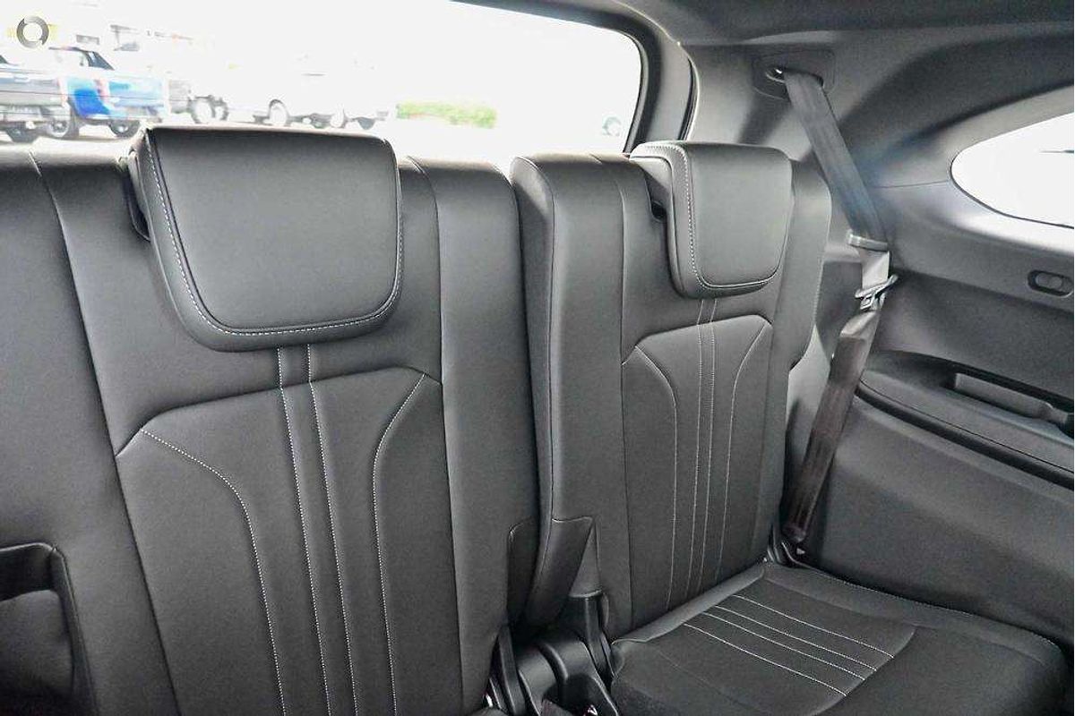 2025 Isuzu MU-X LS-T