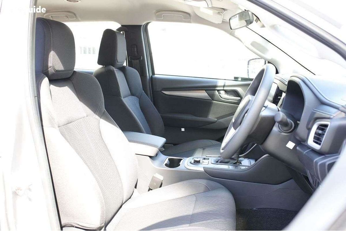 2025 Isuzu MU-X LS-M