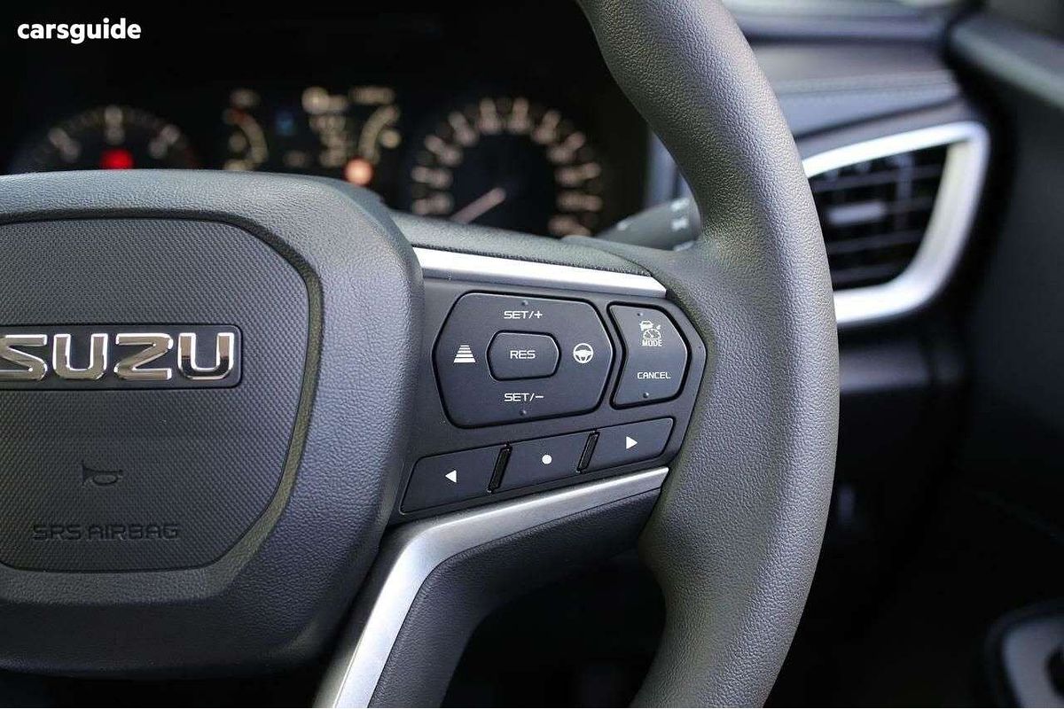 2025 Isuzu MU-X LS-M