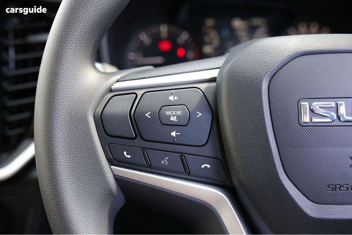 2025 Isuzu MU-X LS-M