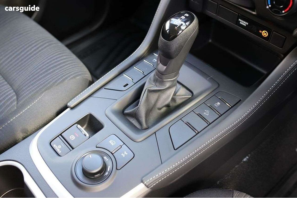 2025 Isuzu MU-X LS-M