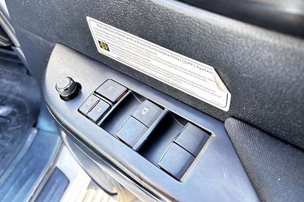 2020 Toyota Hilux SR GUN126R 4X4