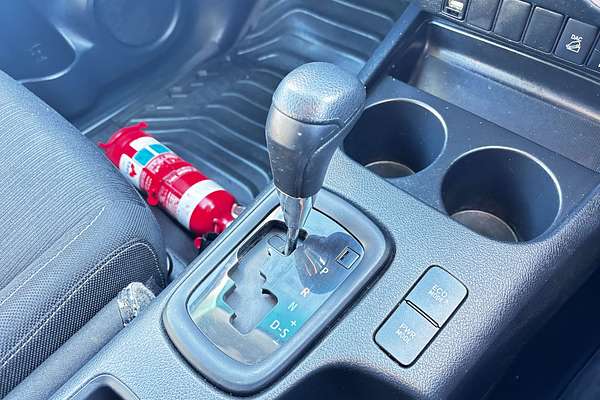 2020 Toyota Hilux SR GUN126R 4X4