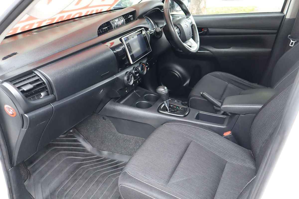 2017 Toyota Hilux SR GUN126R 4X4