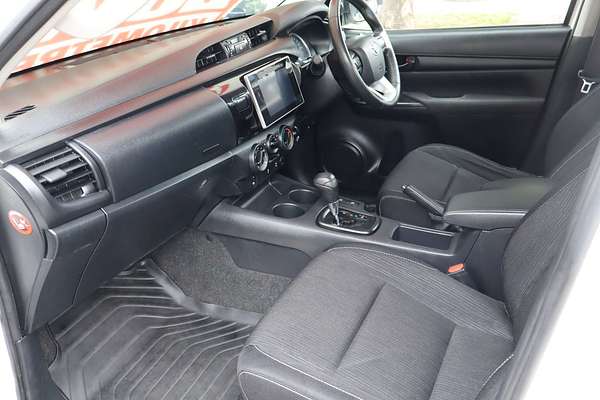 2017 Toyota Hilux SR GUN126R 4X4