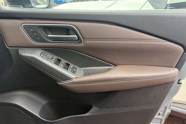 2025 Nissan QASHQAI Ti J12