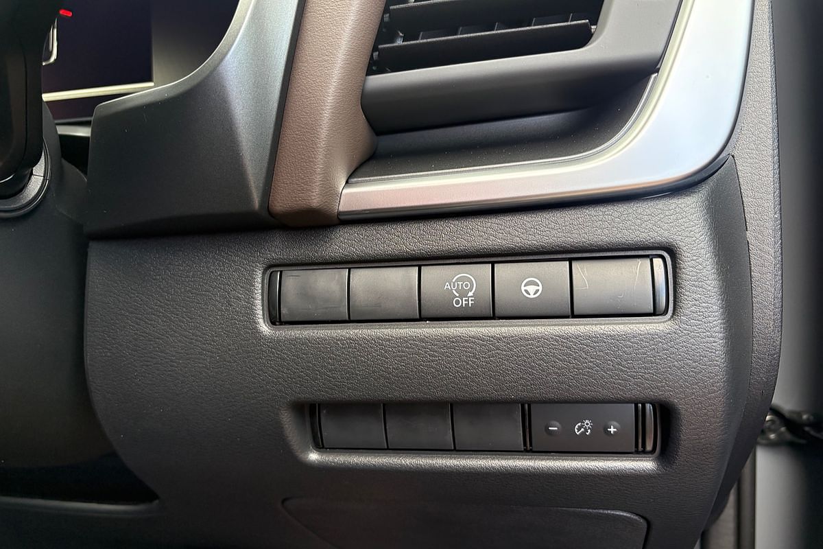 2025 Nissan QASHQAI Ti J12